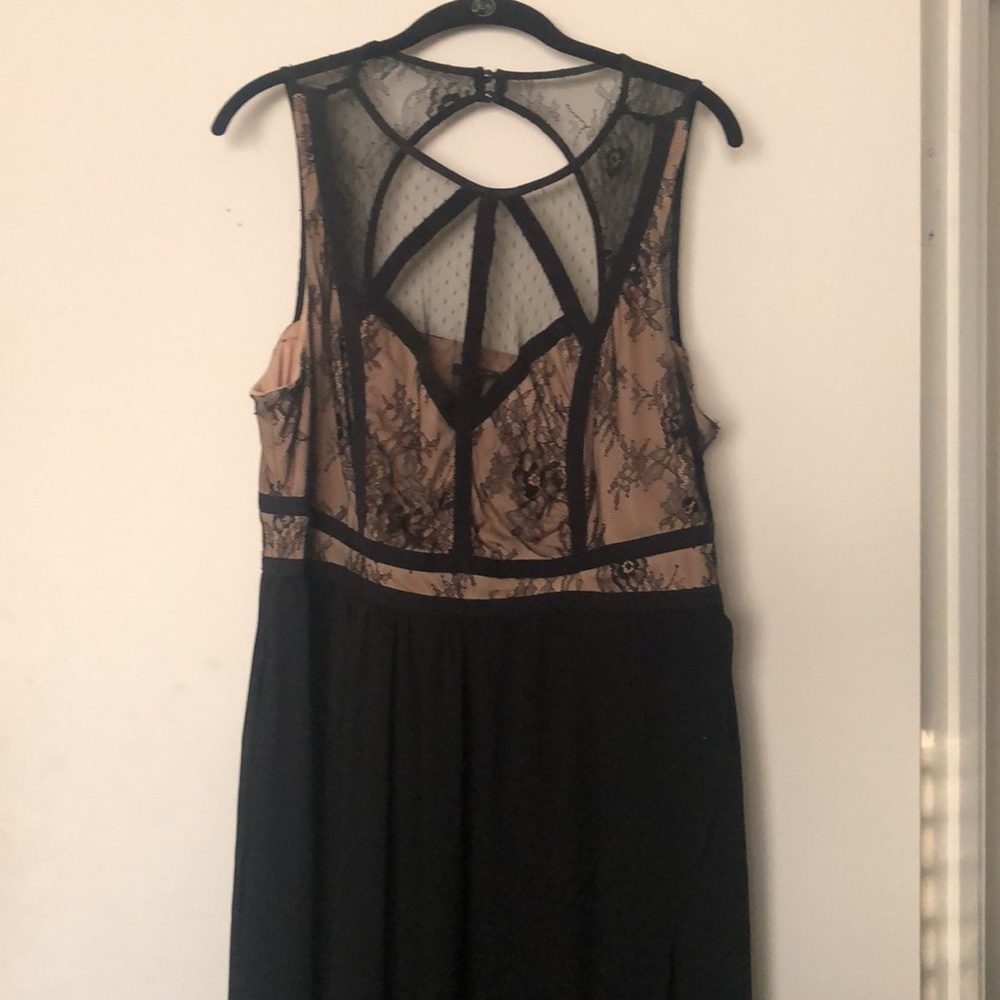 Torrid Black and Tan Maxi Dress - Picture 2 of 4